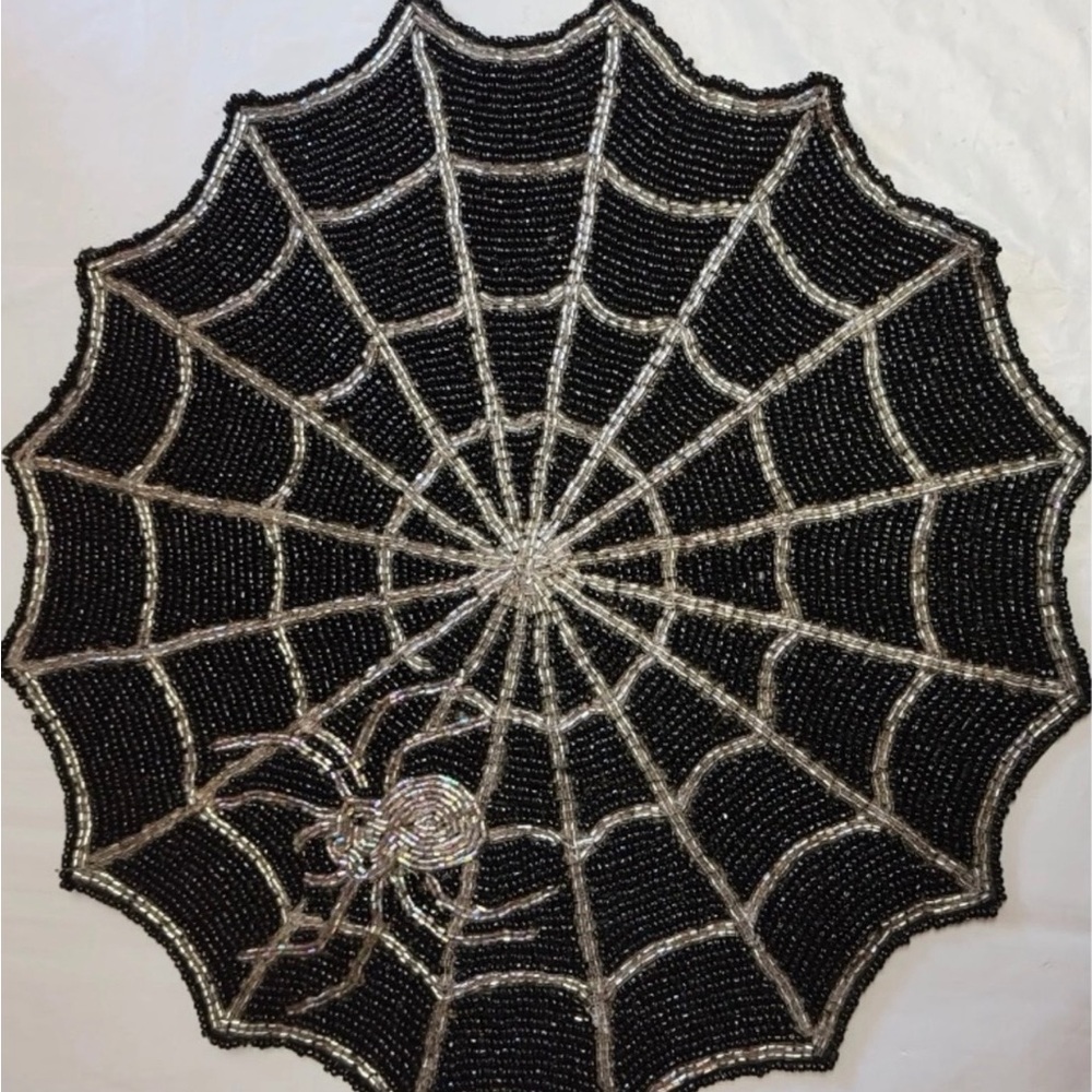 Nicole Miller Spiderweb Spider Web Halloween Beaded Charger Placemat NWT